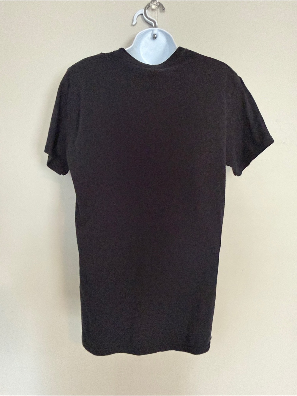 Gildan Black T-Shirt with Green North Carolina HOME Graphic - Picture 3 of 4